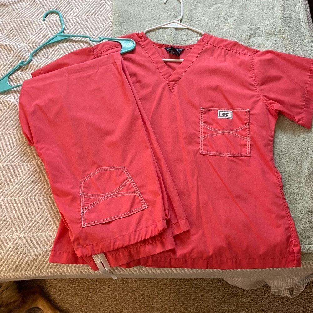 Women’s BLUE SKY SCRUBS. Size Large